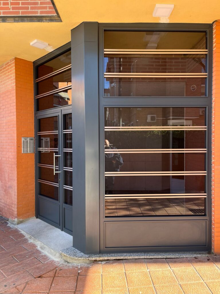 PUERTAS DE PORTAL AUTOMÁTICAS 1 IMG 20241219 WA0010